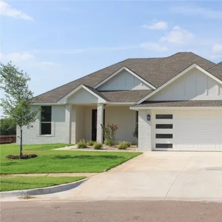 Buy this 3 bed house on unnamed road in Norman, OK 73069