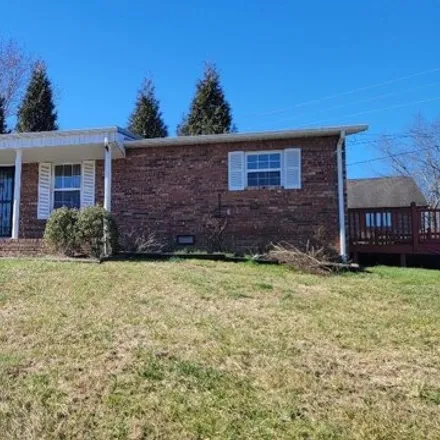 Buy this 3 bed house on 117 Smith Drive in Harrogate, TN 37752