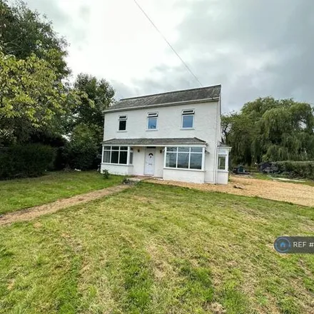 Rent this 4 bed house on New Barns Farm in Epping Road, Tylers Cross