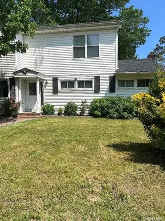 Buy this 5 bed house on 500 Oakwood Road in Huntington Station, NY 11743