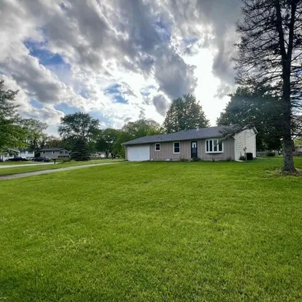 Buy this 4 bed house on 22201 Farmwood Drive in Elkhart County, IN 46507