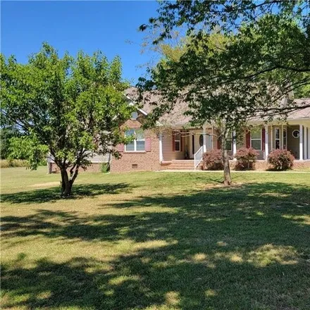 Buy this 3 bed house on 15820 Patton Rd in Pea Ridge, Arkansas