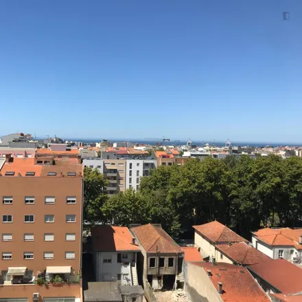 Image 9 - Pingo Doce, Avenida Dom Afonso Henriques, 4450-240 Matosinhos, Portugal - Room for rent