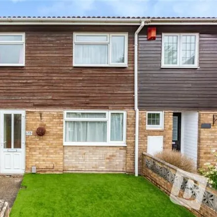 Buy this 3 bed townhouse on unnamed road in Gravesend, DA12 4LS