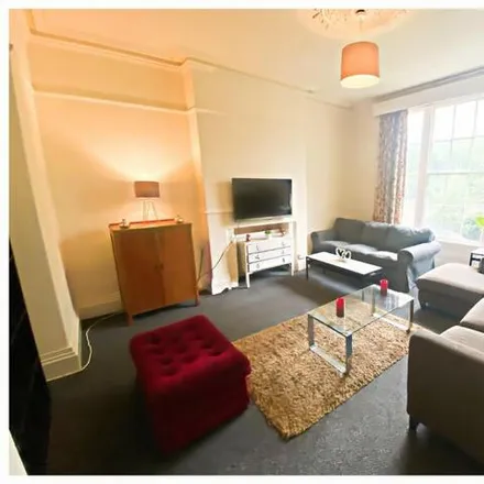Rent this 8 bed duplex on 39 Clarkehouse Road in Sheffield, S10 2LE