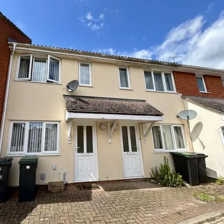 Rent this 2 bed townhouse on Thurlow Court in Stowmarket, IP14 1HZ