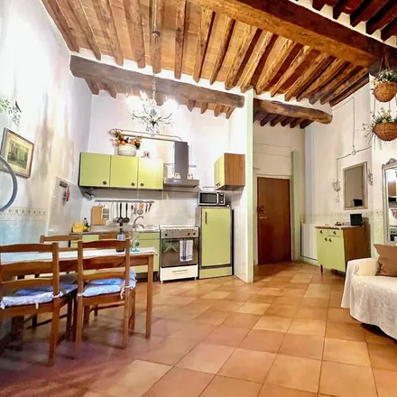 Rent this 3 bed apartment on Lucca