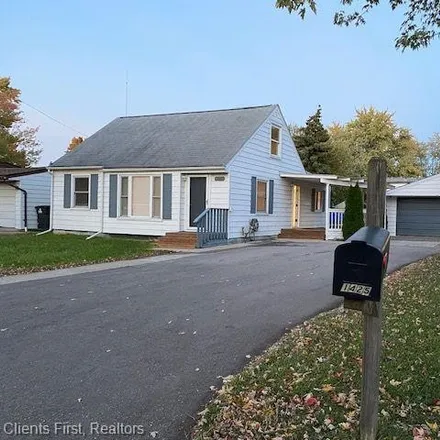 Buy this 3 bed house on 1425 Beatrice Street in Westland, MI 48186