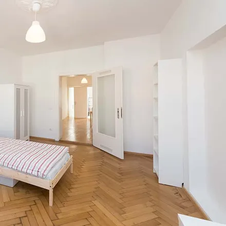 Rent this 4 bed room on Tumblingerstraße 17 in 80337 Munich, Germany