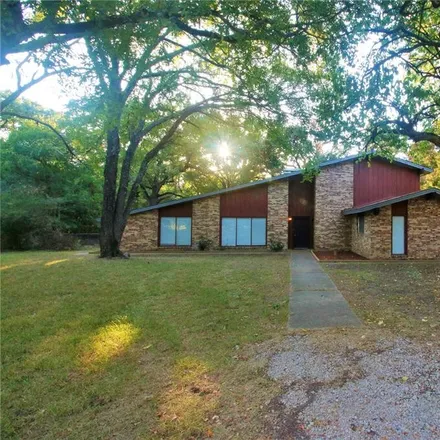 Rent this 4 bed house on 1098 County Road 3106 in Hunt County, TX 75422
