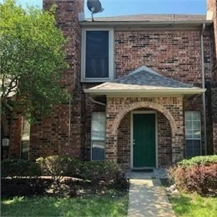 Rent this 3 bed house on 854 Custer Street in Arlington, TX 76014