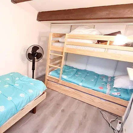 Rent this 2 bed apartment on Six-Fours-les-Plages in Boucle de la Cantarelle, 83140 Six-Fours-les-Plages