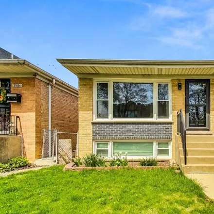 Buy this 3 bed house on 3900 West Eddy Street in Chicago, IL 60641