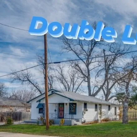 Buy this 2 bed house on 330 West Lubbock Street in San Antonio, TX 78204