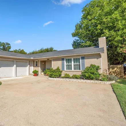 Buy this 3 bed house on 1609 Edgehill Road in Benbrook, TX 76126