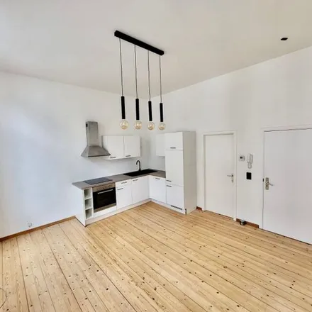 Rent this 1 bed apartment on Rue de Florence - Florencestraat 64 in 1050 Ixelles - Elsene, Belgium