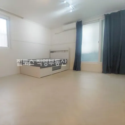 Rent this studio apartment on 서울특별시 강남구 역삼동 748-22
