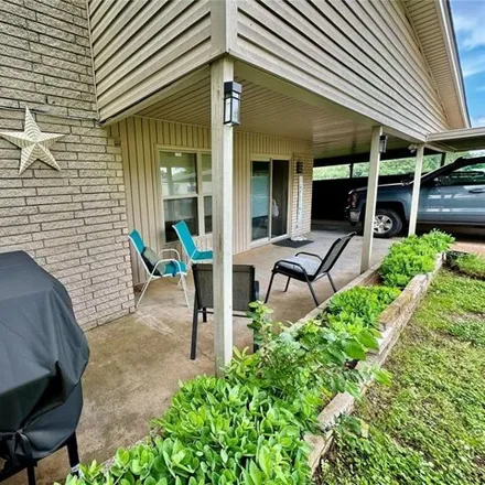 Image 8 - 1501 Crawford Drive, Seminole, OK 74868, USA - House for sale