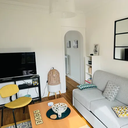 Rent this 2 bed apartment on 186 Rue de la Convention in 75015 Paris, France