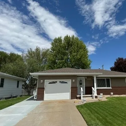 Buy this 3 bed house on 2428 West 11th Street in Hastings, NE 68901