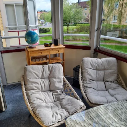 Rent this 2 bed apartment on Skrällebergsvägen 16C in 461 39 Trollhättan, Sweden