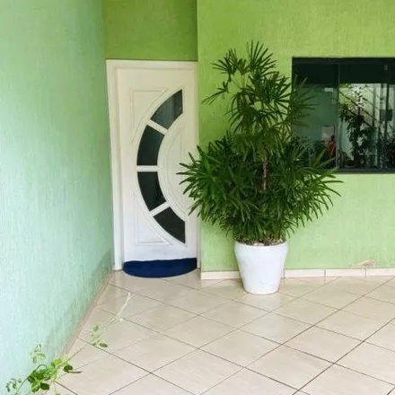 Buy this 3 bed house on Escola Municipal de Educação Infantil Dona Maria Araújo in Rua Maceió 455, Cidade Nova