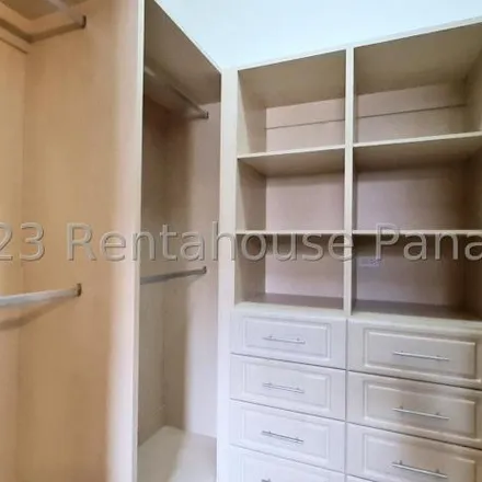 Buy this 4 bed apartment on Financial Park Tower in Avenida de la Rotonda, Parque Lefevre