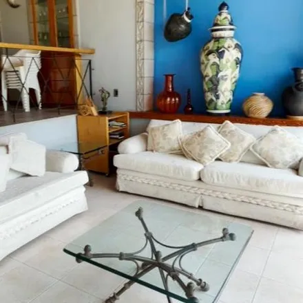 Rent this 4 bed house on Calle Floridiana in Fraccionamiento Brisas, 62590 Tres de Mayo