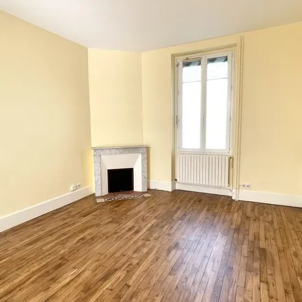 Rent this 4 bed apartment on 78 Rue Victor Hugo in 24000 Périgueux, France