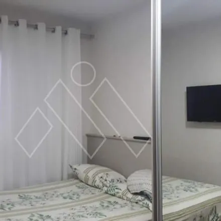 Rent this 2 bed apartment on Rua Luíz Vieira Sagrilo in Jardim São Paulo II, Londrina - PR