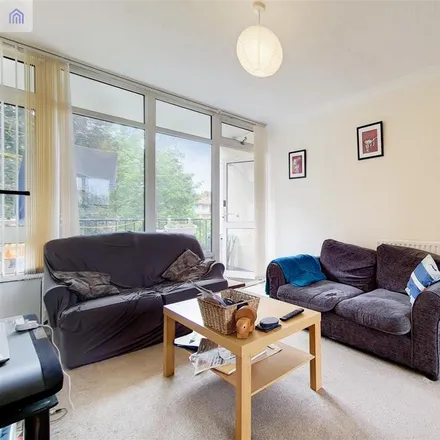Rent this 3 bed apartment on Heather Close in London, SW8 3DF