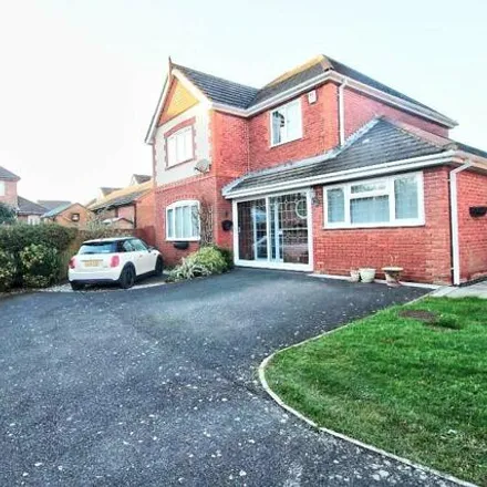 Buy this 5 bed house on 3 Tillingham Way in Stone Cross, BN24 5PS