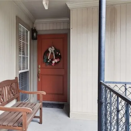 Image 3 - 2601 Metairie Lawn Drive, Metairie, LA 70002, USA - Condo for sale