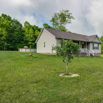 Image 2 - 454 Arrowhead Drive, White County, TN 38583, USA - House for sale
