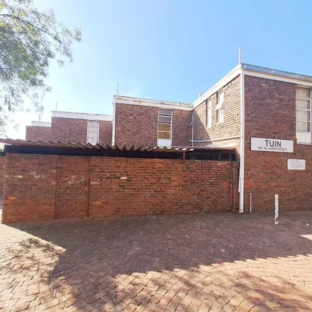 Image 3 - Fraser Street, Booysens, Johannesburg, 2001, South Africa - Apartment for rent