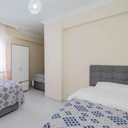 Rent this 2 bed apartment on Bursa
