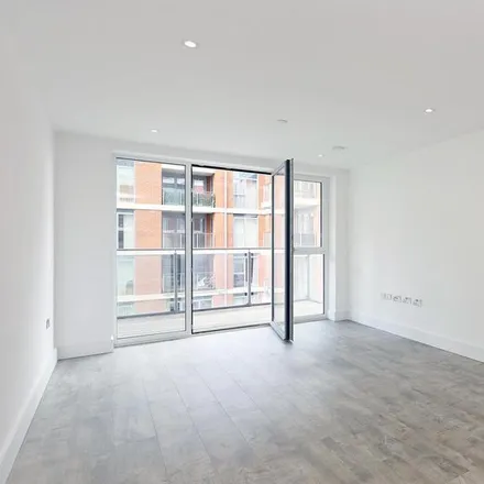 Rent this 2 bed apartment on Hooper's Mews in London, W3 6AH