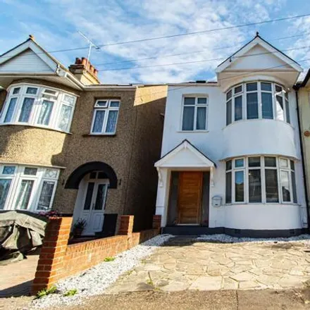 Buy this 4 bed duplex on Priory Avenue in Southend-on-Sea, SS2 6LD