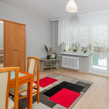 Rent this 4 bed room on Powstańców Warszawskich 70 in 80-170 Gdańsk, Poland