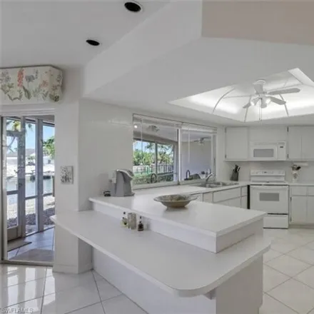 Image 4 - 834 Wintergreen Ct, Marco Island, Florida, 34145 - House for sale