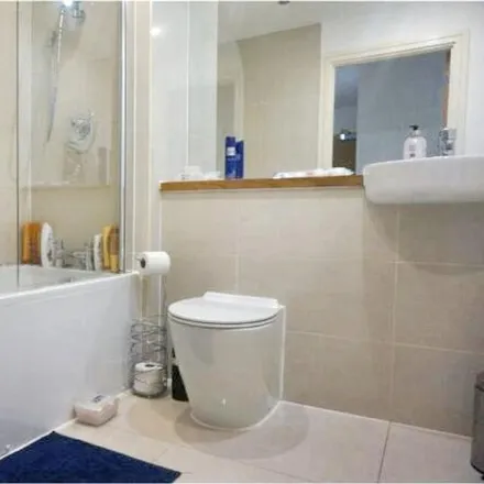 Image 2 - Diprose Court, 8 Bow Common Lane, Bromley-by-Bow, London, E3 4AX, United Kingdom - Apartment for rent