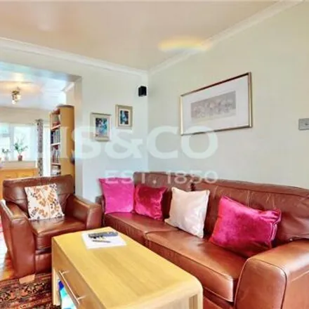 Image 5 - Abbey Avenue, London, HA0 1LL, United Kingdom - Townhouse for sale