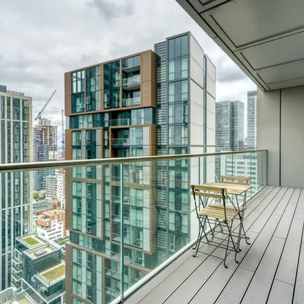 Image 4 - Laker Court, 39 Harbour Way, Canary Wharf, London, E14 9ZE, United Kingdom - Apartment for rent