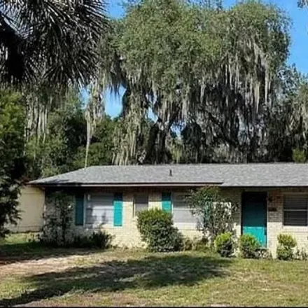Rent this 3 bed house on 32208 Alice Street in Tavares, FL 32778