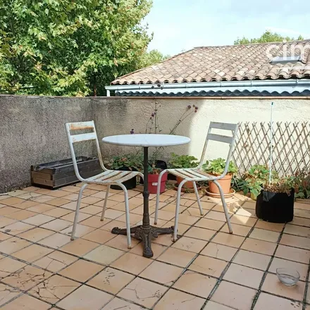 Rent this 3 bed apartment on 31 Rue Barthelemy Niollon in 13710 Fuveau, France