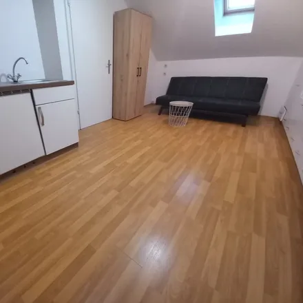 Rent this 2 bed apartment on Sudetenstraße 35 in 74078 Heilbronn, Germany
