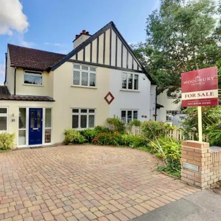Buy this 3 bed duplex on Woodland Road in Loughton, IG10 1HQ