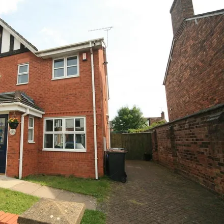 Rent this 3 bed duplex on Saint Andrews Court in Crewe, CW2 6LD