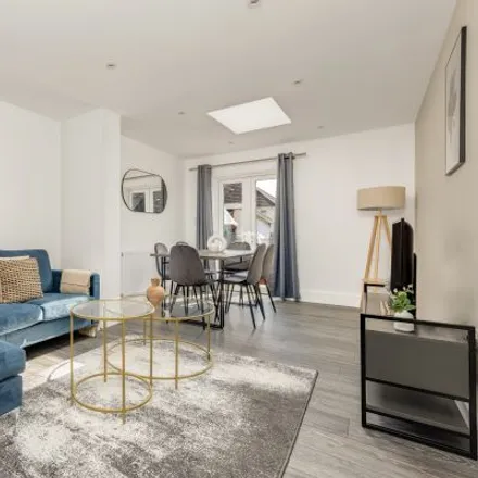 Rent this 3 bed apartment on Nettleden Avenue in London, HA9 6DR