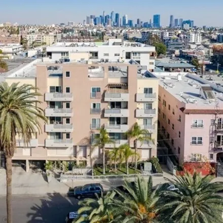 Buy this 3 bed condo on 972 South Oxford Avenue in Los Angeles, CA 90006